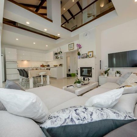 Villa Bella Banjol Exteriér fotografie
