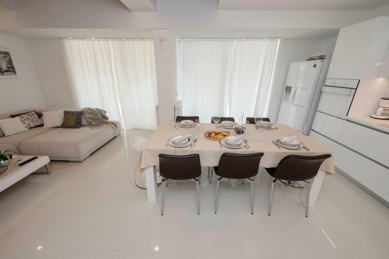 Villa Bella Banjol Exteriér fotografie